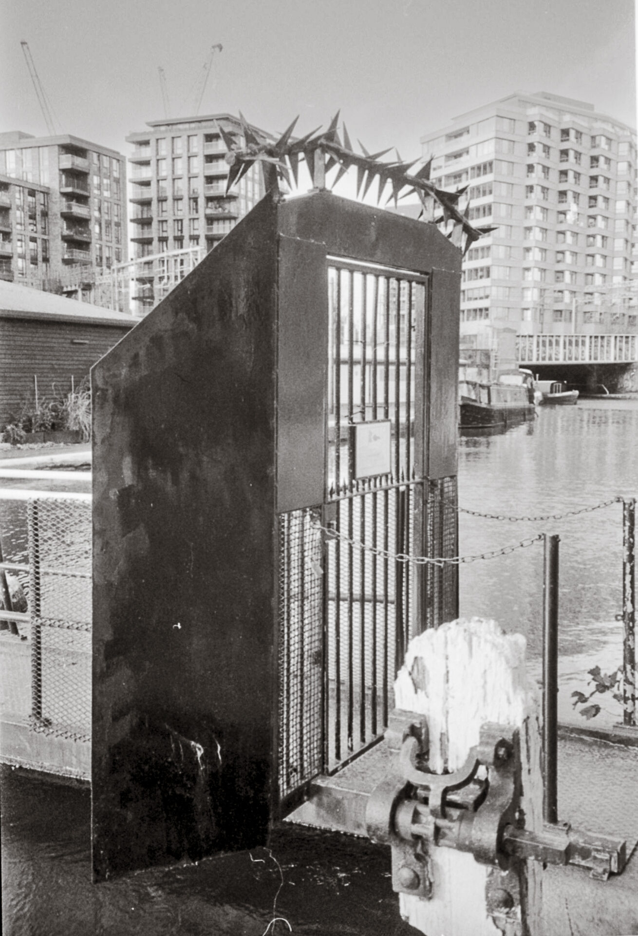 A breath of air in a daily prison — 1/5